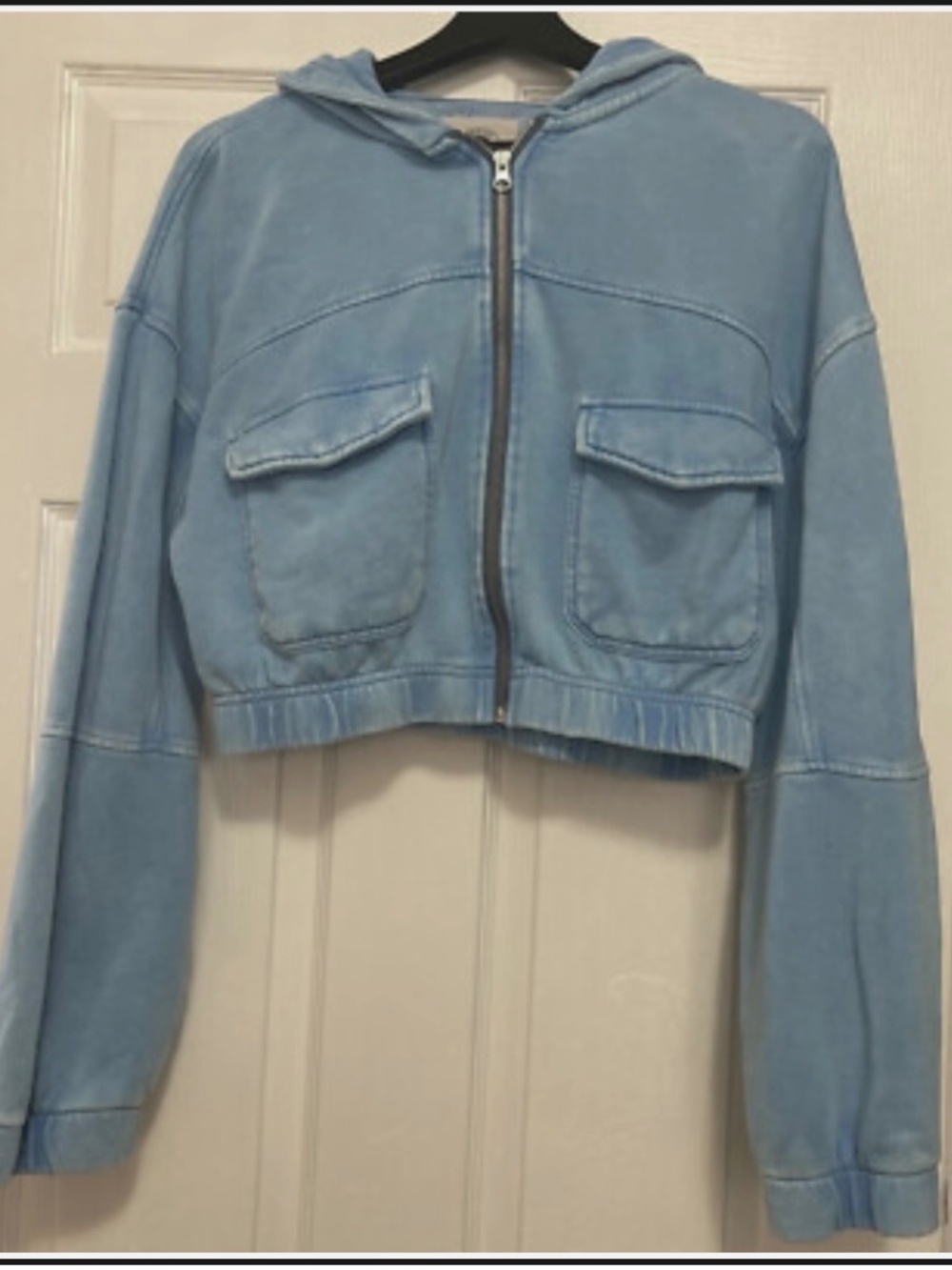 Urban Outfitters light blue cropped hoodie size M